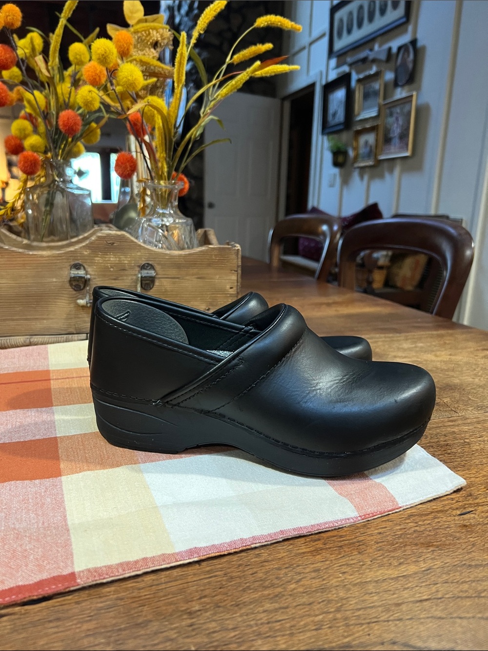 Dansko XP 2.0 Professional Clogs